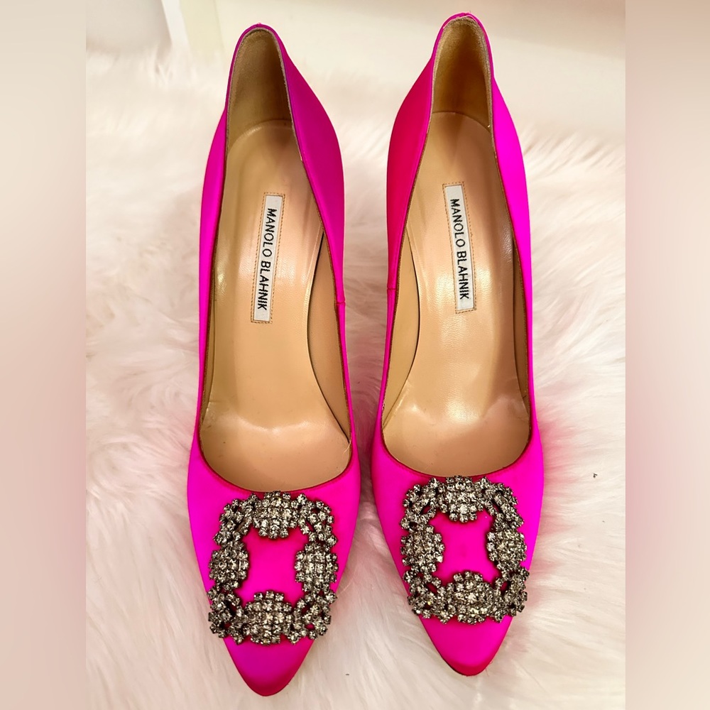 Manolo Blahnik Crystal Pump 39
